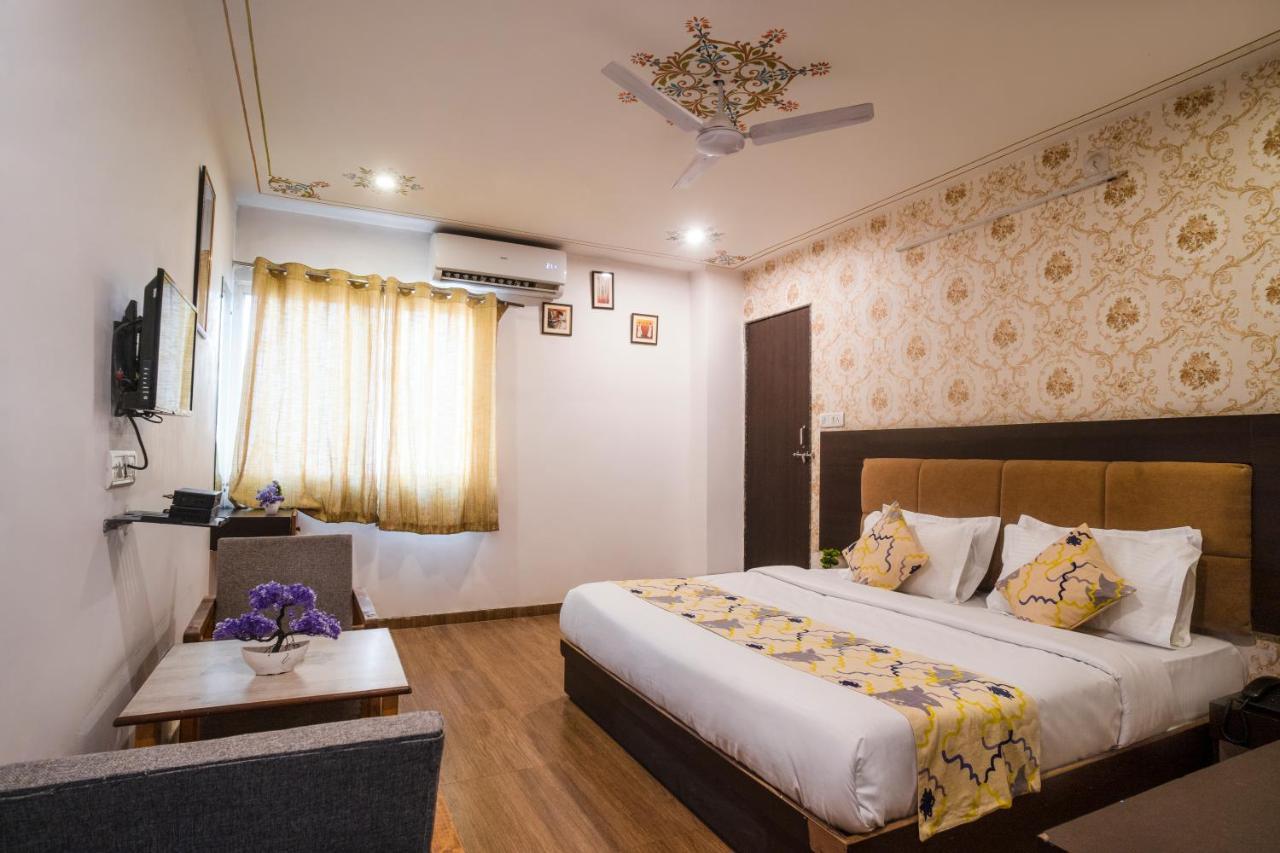 Tripli Hotels Arunoday Palace 烏代浦 外观 照片