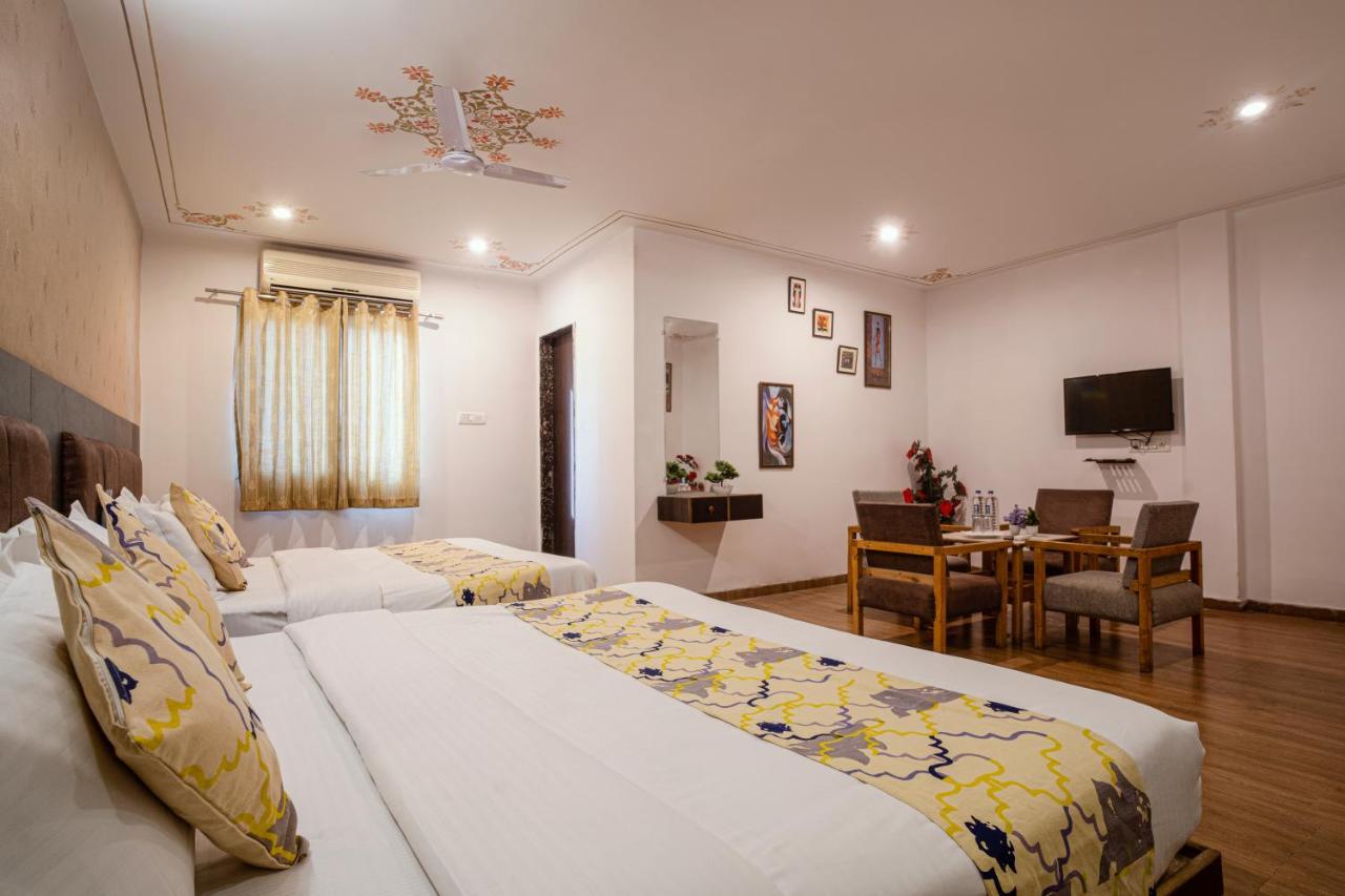 Tripli Hotels Arunoday Palace 烏代浦 外观 照片