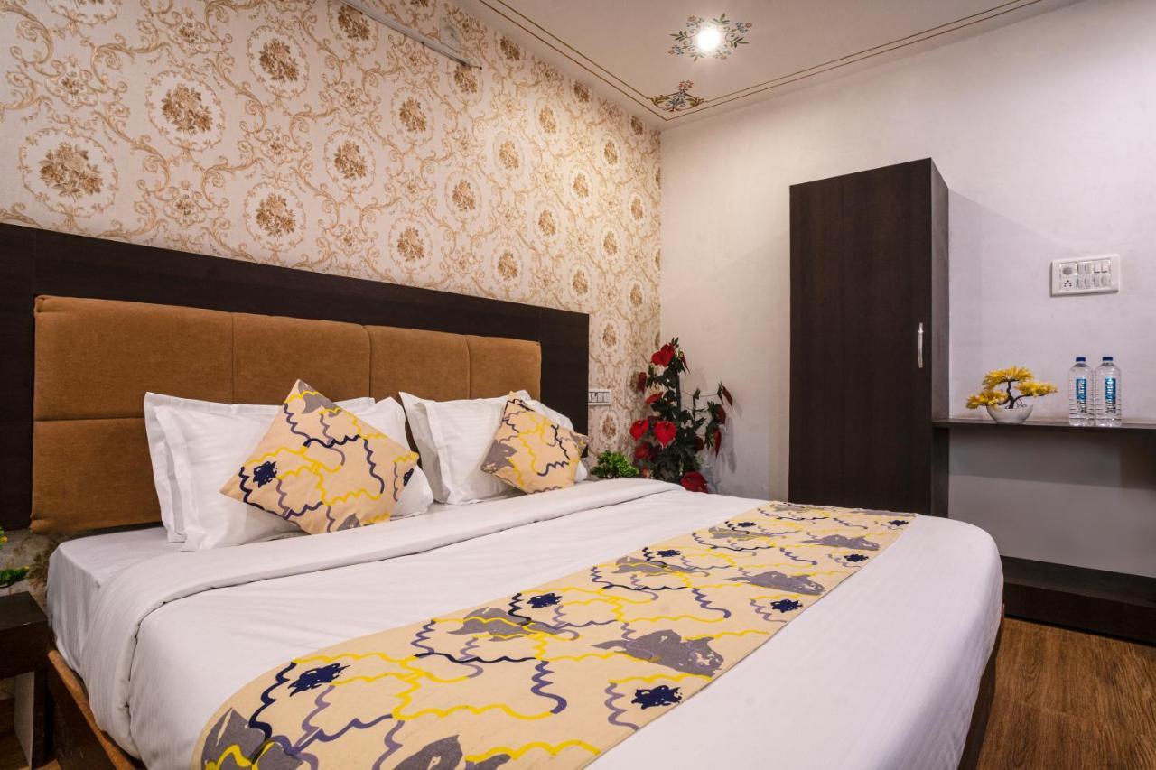 Tripli Hotels Arunoday Palace 烏代浦 外观 照片