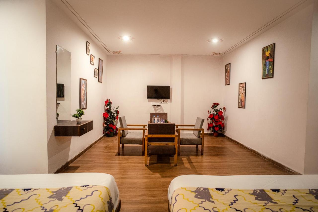 Tripli Hotels Arunoday Palace 烏代浦 外观 照片