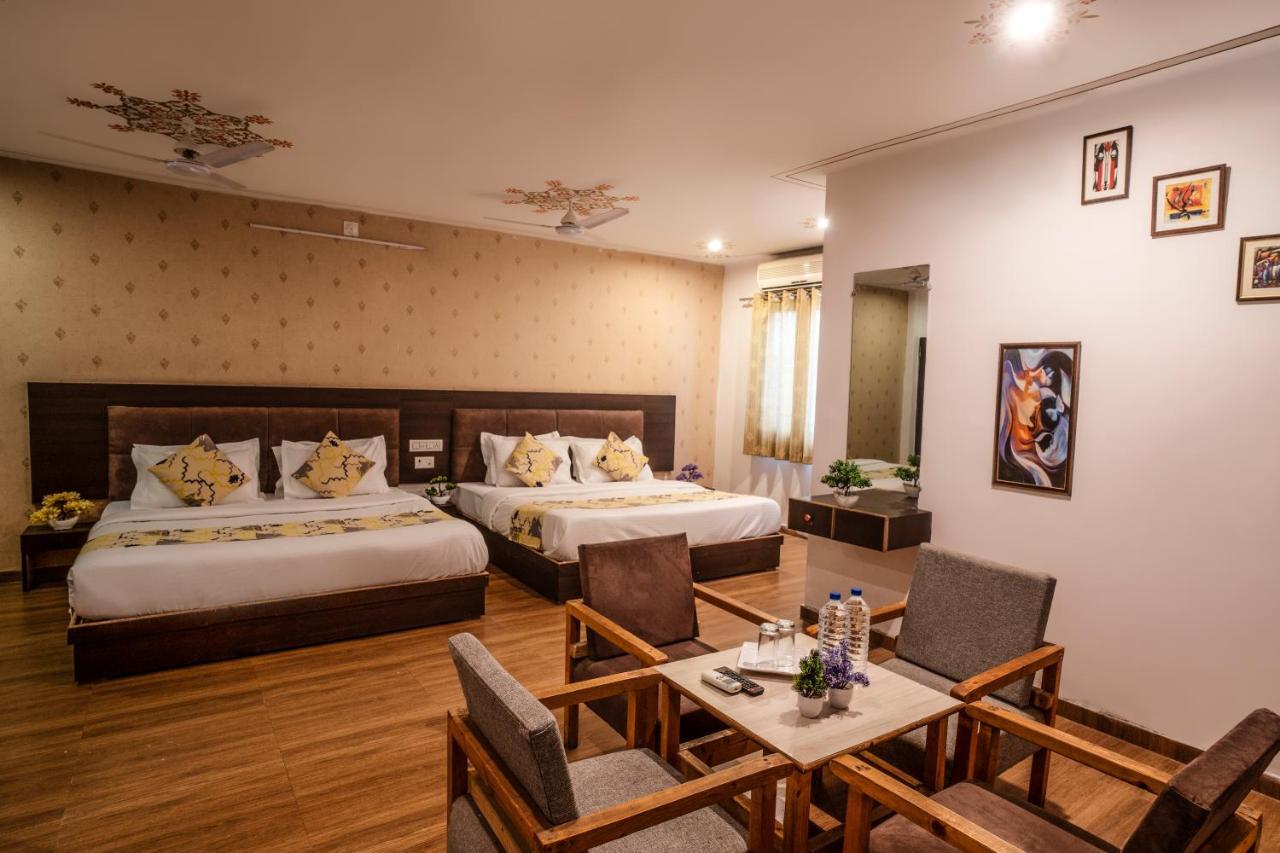 Tripli Hotels Arunoday Palace 烏代浦 外观 照片