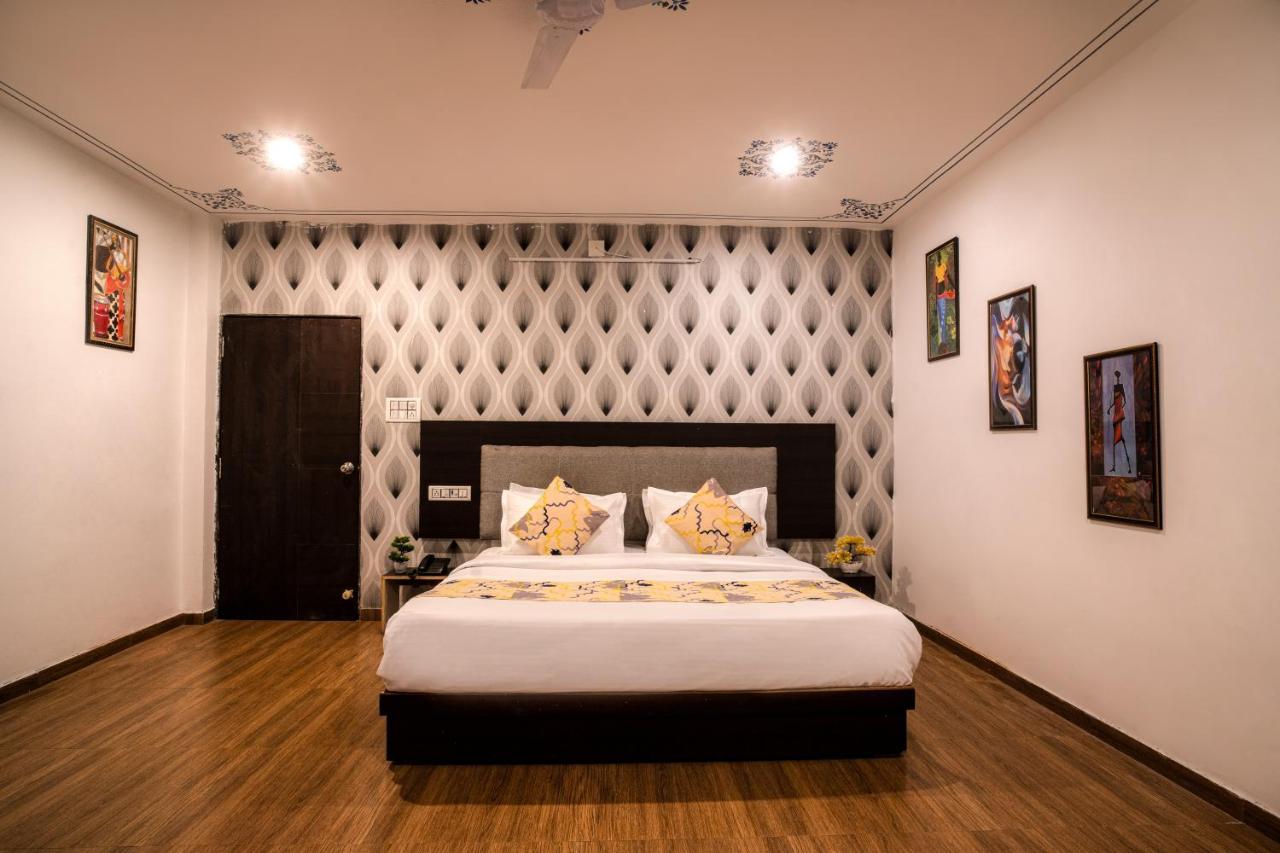 Tripli Hotels Arunoday Palace 烏代浦 外观 照片