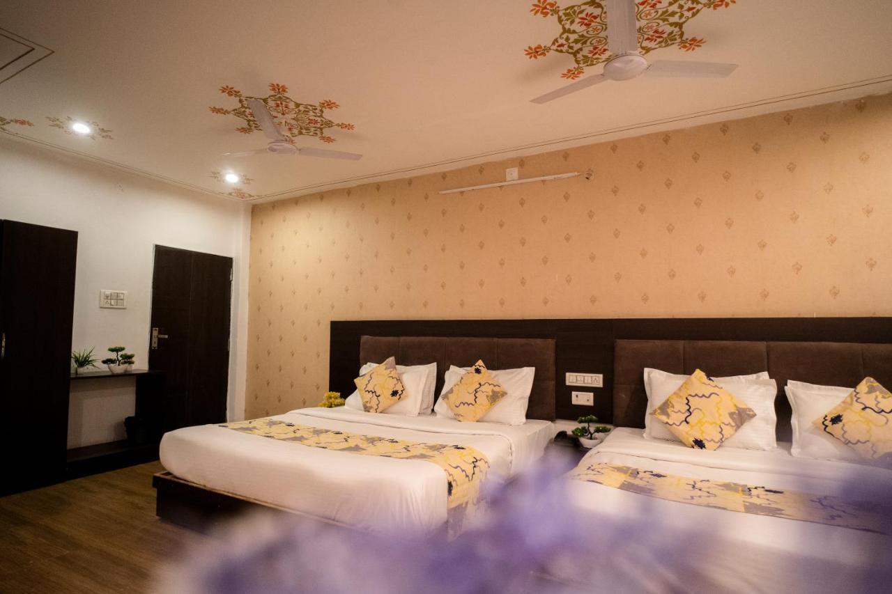 Tripli Hotels Arunoday Palace 烏代浦 外观 照片