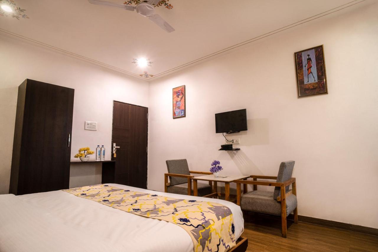 Tripli Hotels Arunoday Palace 烏代浦 外观 照片